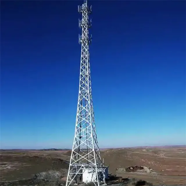 Комуникационните кули са ключови съоръжения, които поддържат предаването на сигнала